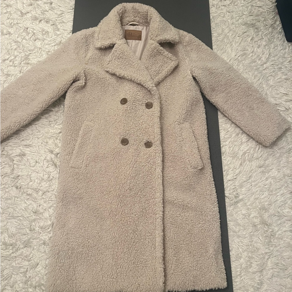 BearPaw Cream Sherpa Jacket Size M